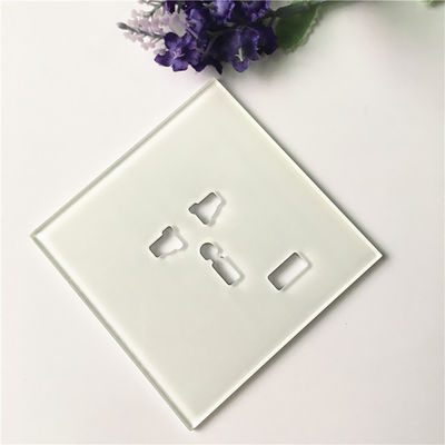 Glaslaserbohrmaschine mit einer Mindestöffnung von 0,3 mm