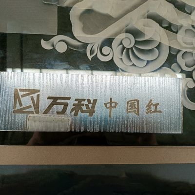 Aluminium Kupfer Edelstahl Laser Markierungsmaschine mit 220V / 110V 50-60Hz
